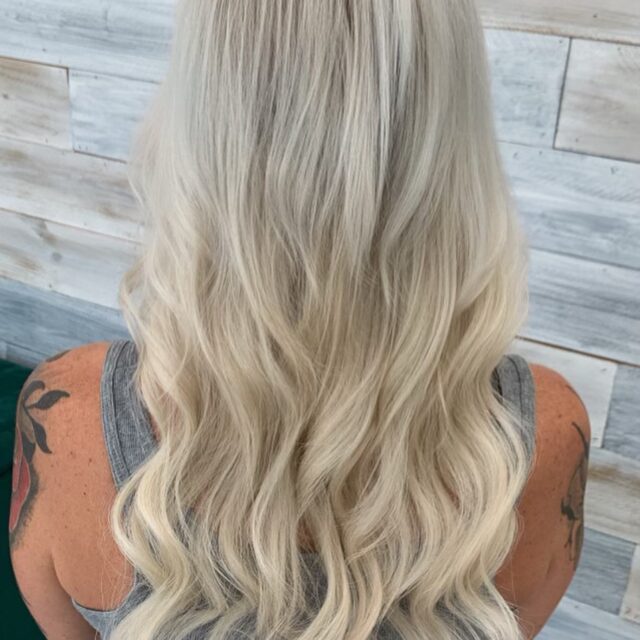 https://undergroundstylist.com/wp-content/uploads/2024/01/Blonde-extensions-2-640x640.jpeg